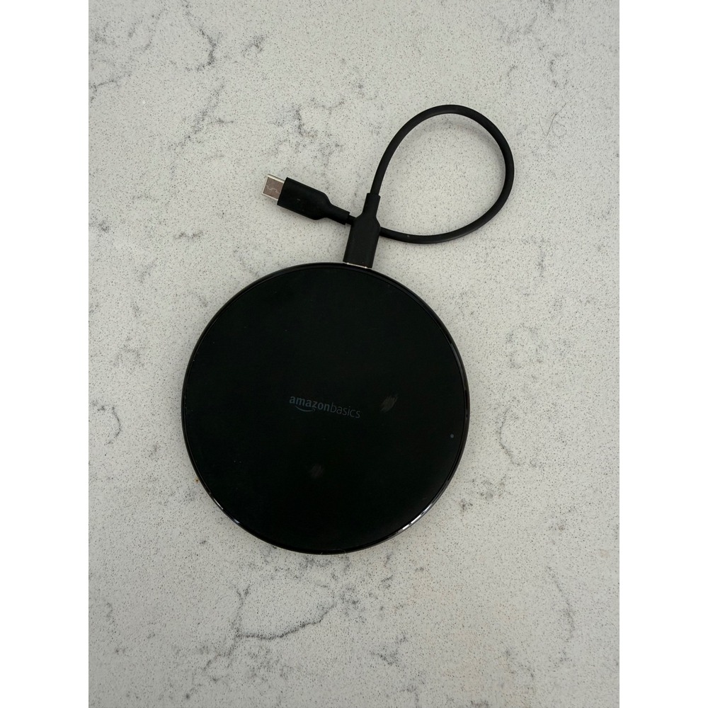 Amazon Basics 15W Qi Wireless Charging Pad Black WPC15-1TCNA with USB-C Cable